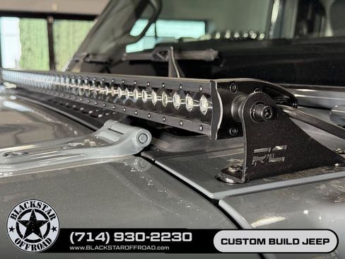 Used 2025 Jeep Wrangler Unlimited Rubicon 4xe w/ Safety Group AWD/4WD image 38