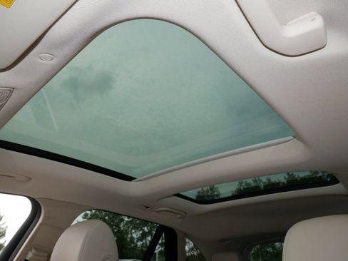 Used 2022 Mercedes-Benz GLC 300 4MATIC image 29