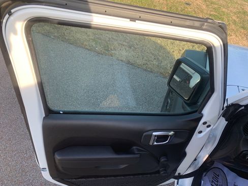 Used 2024 Jeep Wrangler Sport image 12