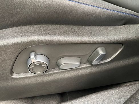 Used 2025 Cadillac XT4 Sport w/ LPO, Floor Liner Package AWD/4WD image 11