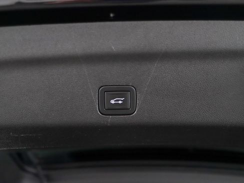 Used 2024 Chevrolet Suburban RST w/ Luxury Package AWD/4WD image 36
