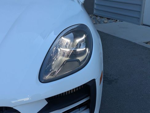 Used 2019 Porsche Macan S image 9