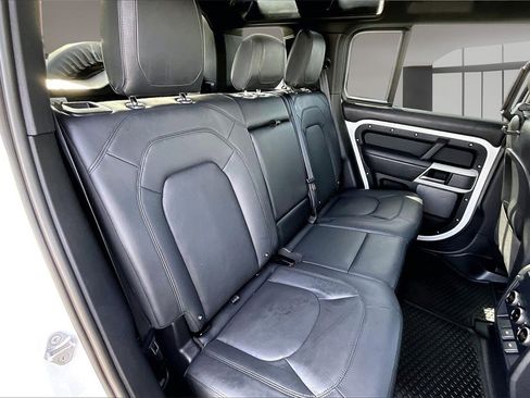 Certified 2023 Land Rover Defender 110 SE image 23