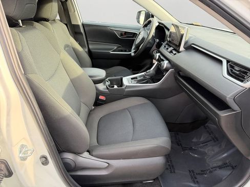 Used 2024 Toyota RAV4 LE image 12