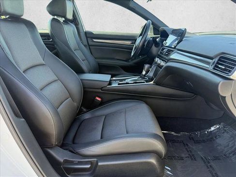 Used 2022 Honda Accord Sport image 11