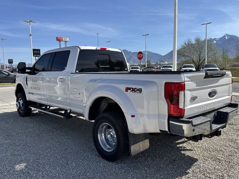 Used 2018 Ford F350 Lariat w/ Lariat Ultimate Package image 5