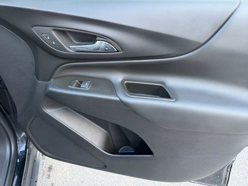 Used 2023 Chevrolet Equinox LT w/ Driver Convenience Package image 31