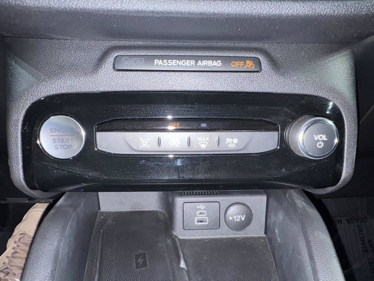Used 2025 Ford Escape Active w/ Active Premium Tech Pack FWD image 27