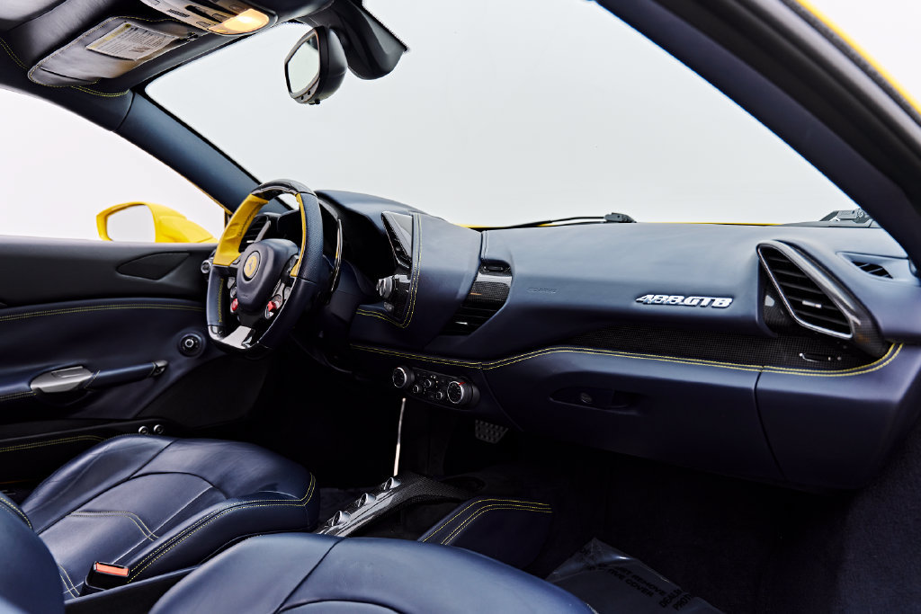 Used 2017 Ferrari 488 GTB RWD image 50