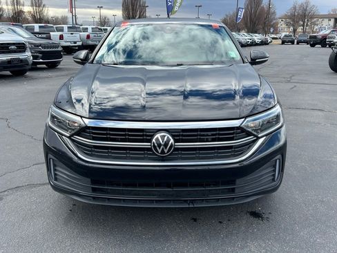 Used 2023 Volkswagen Jetta SEL image 5