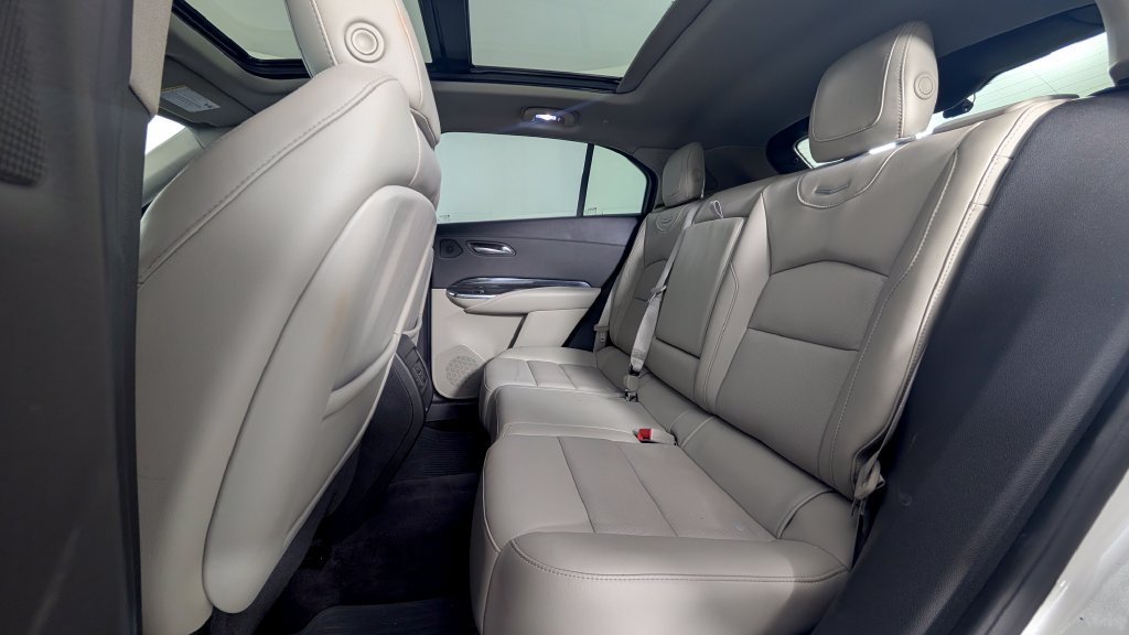Used 2023 Cadillac XT4 Premium Luxury w/ Technology Package FWD image 8