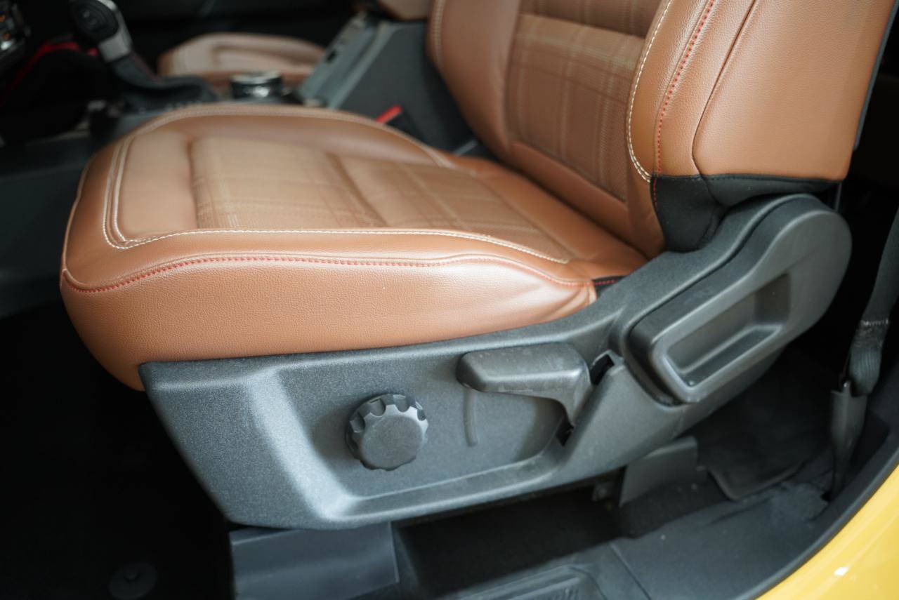 Used 2024 Ford Bronco Heritage Edition AWD/4WD image 29