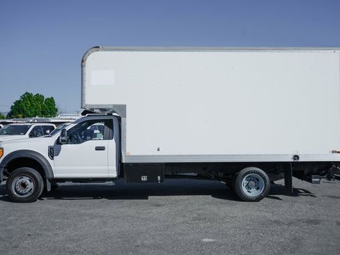 Used 2017 Ford F550 2WD Regular Cab Super Duty image 5