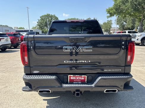 Used 2023 GMC Sierra 1500 Denali Ultimate AWD/4WD image 11
