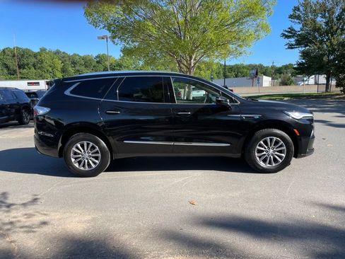 Used 2024 Buick Enclave Premium AWD/4WD image 7