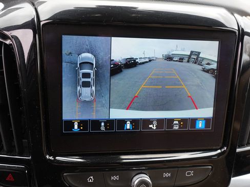 Used 2023 Chevrolet Traverse Premier AWD/4WD image 31