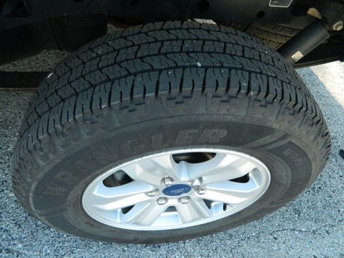 Used 2019 Ford F150 XLT RWD image 11