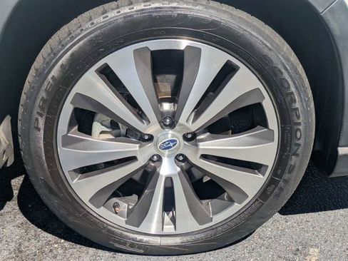 Used 2020 Subaru Ascent Limited w/ Technology Package AWD/4WD image 11