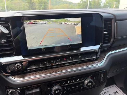 Used 2025 Chevrolet Silverado 1500 LT AWD/4WD image 10