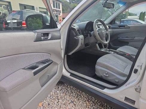 Used 2011 Subaru Forester 2.5X Premium AWD/4WD image 13