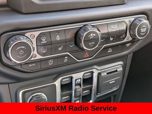 Used 2023 Jeep Gladiator Sport AWD/4WD image 22