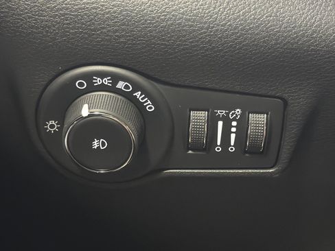 Used 2024 Jeep Compass Limited w/ High Altitude Package AWD/4WD image 23