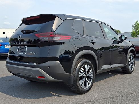 Certified 2023 Nissan Rogue SV w/ SV Premium B Package AWD/4WD image 6