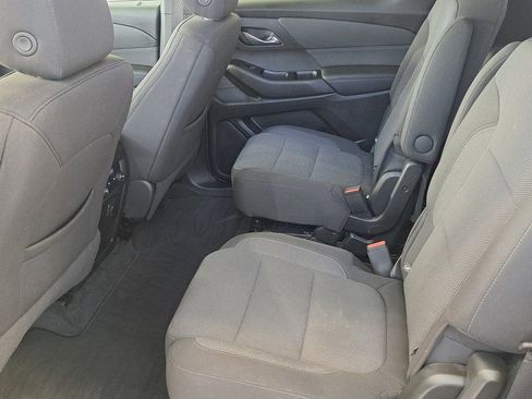 Used 2023 Chevrolet Traverse LT image 28