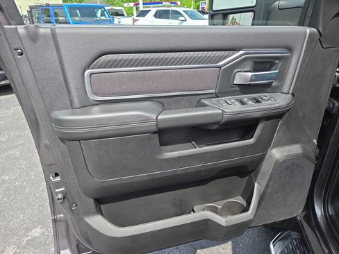 Certified 2025 RAM 2500 Big Horn AWD/4WD image 15
