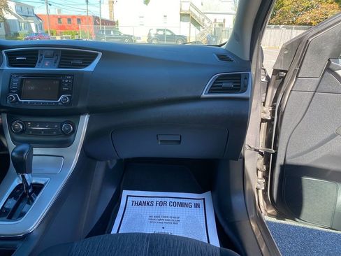 Used 2015 Nissan Sentra SV image 28