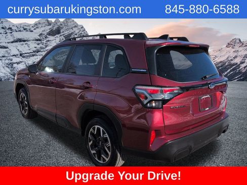 Used 2025 Subaru Forester Premium image 6