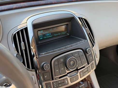 Used 2011 Buick LaCrosse CXL w/ Driver Confidence Package FWD image 17