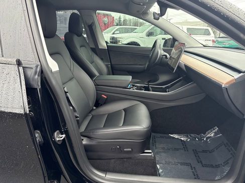 Used 2020 Tesla Model Y Long Range image 10