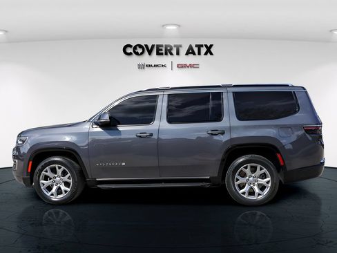 Used 2022 Jeep Wagoneer Series II RWD image 5