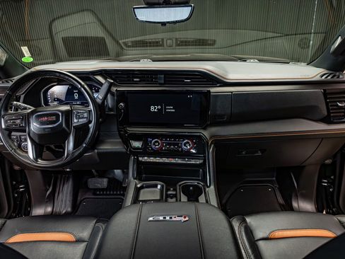 Used 2025 GMC Sierra 2500 AT4 w/ AT4 Premium Plus Package image 16