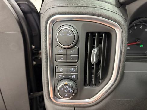 Certified 2021 Chevrolet Silverado 1500 LTZ w/ LTZ Premium Package AWD/4WD image 19