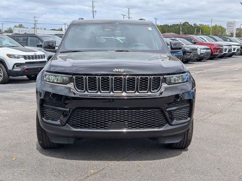 New 2026 Jeep Grand Cherokee Laredo AWD/4WD image 3