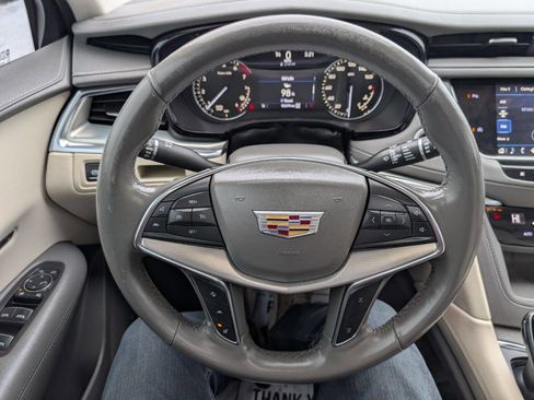 Used 2022 Cadillac XT5 Premium Luxury image 18