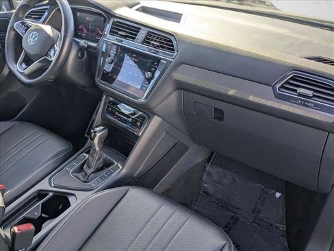 Used 2023 Volkswagen Tiguan SE R-Line image 22