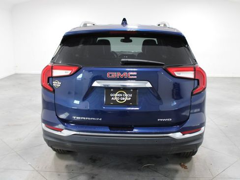 Used 2022 GMC Terrain SLT w/ Tech Package image 8