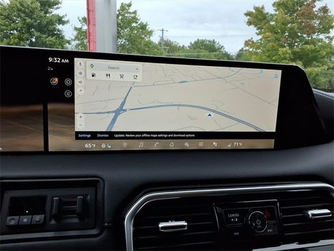 Used 2025 Nissan Armada Platinum Reserve image 12