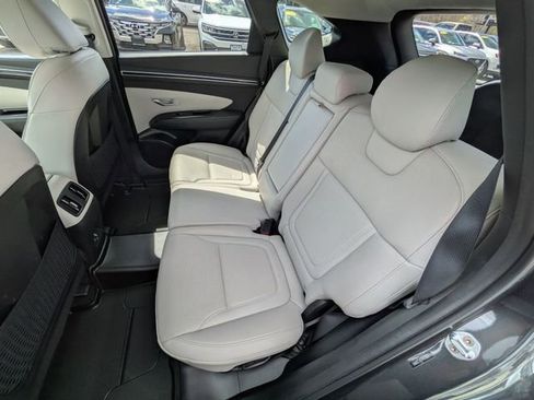 Used 2023 Hyundai Tucson Limited w/ Cargo Package AWD/4WD image 19