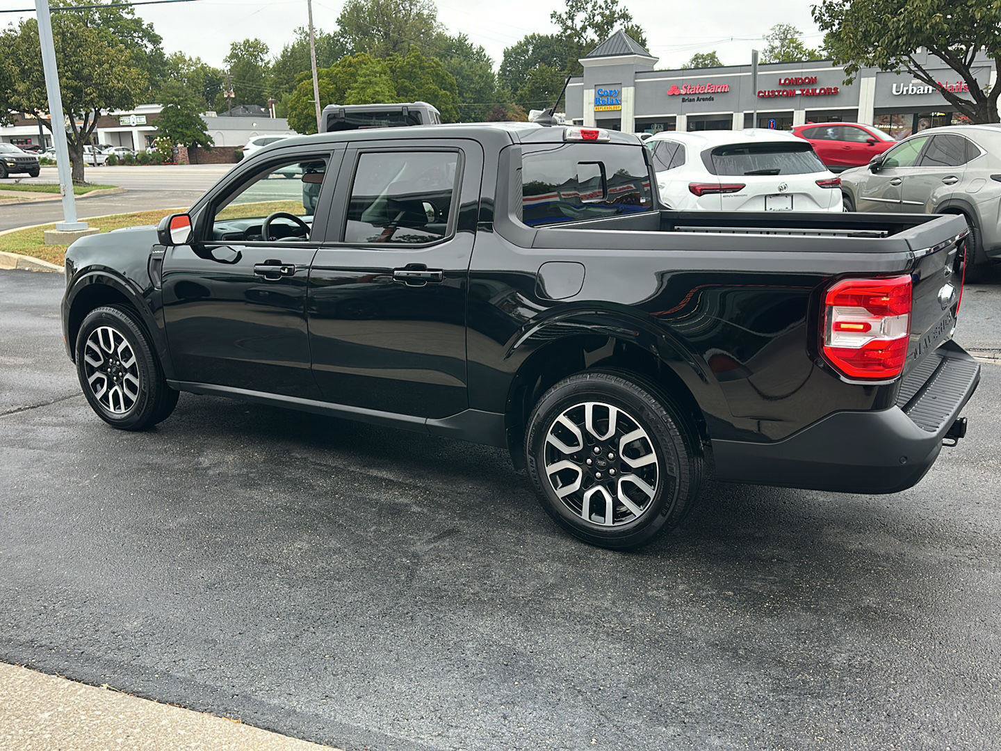 Used 2024 Ford Maverick Lariat AWD/4WD image 6
