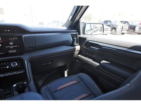 Used 2024 GMC Sierra 1500 AT4 w/ Technology Package image 13