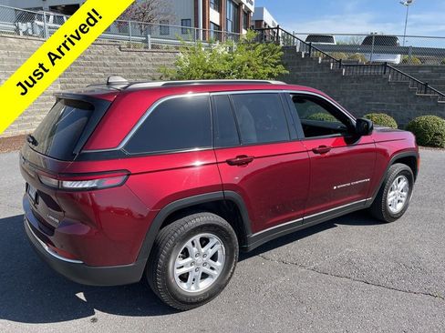 Used 2024 Jeep Grand Cherokee Laredo w/ Trailer Tow Package image 8