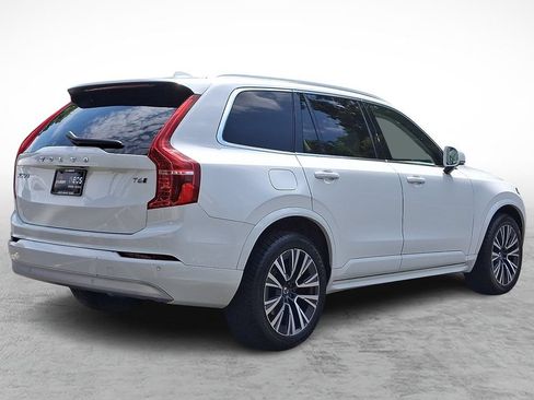 Used 2022 Volvo XC90 T6 Momentum AWD/4WD image 4