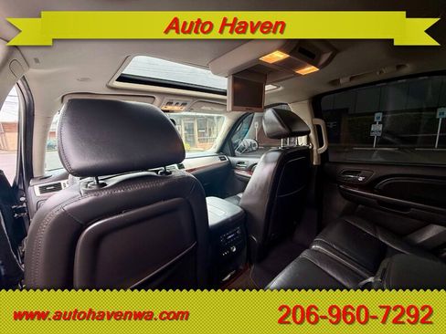 Used 2007 Cadillac Escalade AWD w/ Information Package image 11