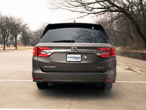 Used 2018 Honda Odyssey Elite image 8