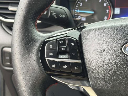 Used 2023 Ford Explorer ST-Line w/ Class IV Trailer Tow Package image 9