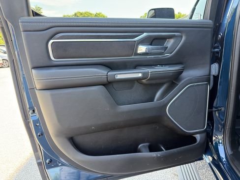 Used 2023 RAM 1500 Laramie AWD/4WD image 33